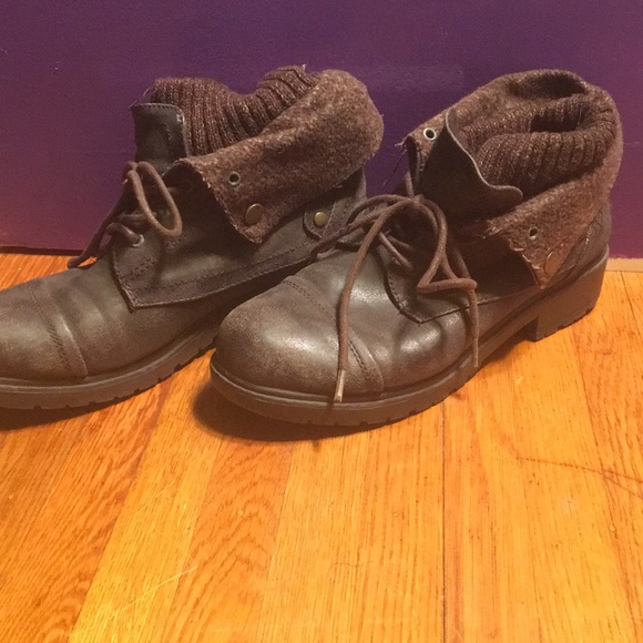 Boots - Picture 2 of 2